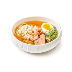 Sumosushi.md Supă cu Udon, Creveți și Somon